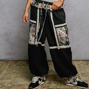 NWOT POL Black Floral Patchwork Pants With Ruffled Waist